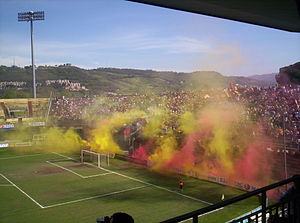 Benevento - Taranto 2-1: La Camera (2) replica a Guazzo; espulso Bremec, Baican disastro. Traversa Chiaretti. Cia, gol annullato. Gara sospesa per 20', black out impianto illuminazione. I locali salgono a 9 in classifica