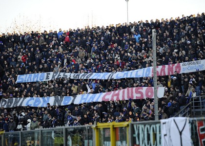 striscione tifosi atalanta contro cristiano doni