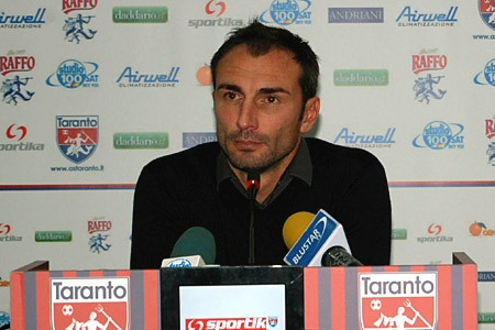 Calciomercato Taranto, Dionigi saluta Degasperi