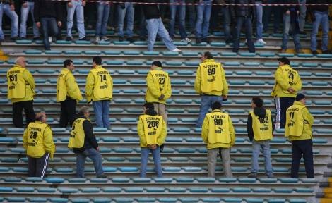 Spal-Taranto 0-0 protesta steward squadre e giornalisti bloccati nello stadio 
