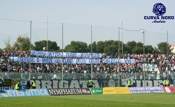 striscione andria siberiano vive