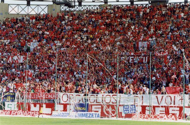 I tifosi della Triestina fanno la colletta, Trieste per l'unione