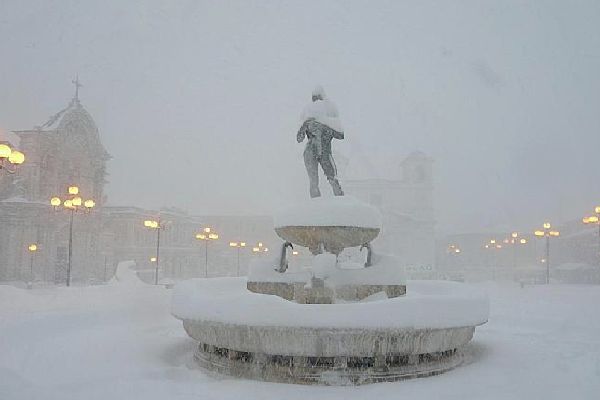 neve_aquila