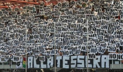 Striscione ultras Alessandria sulla Tessera del Tifoso - Maroni abbiamo vinto noi 