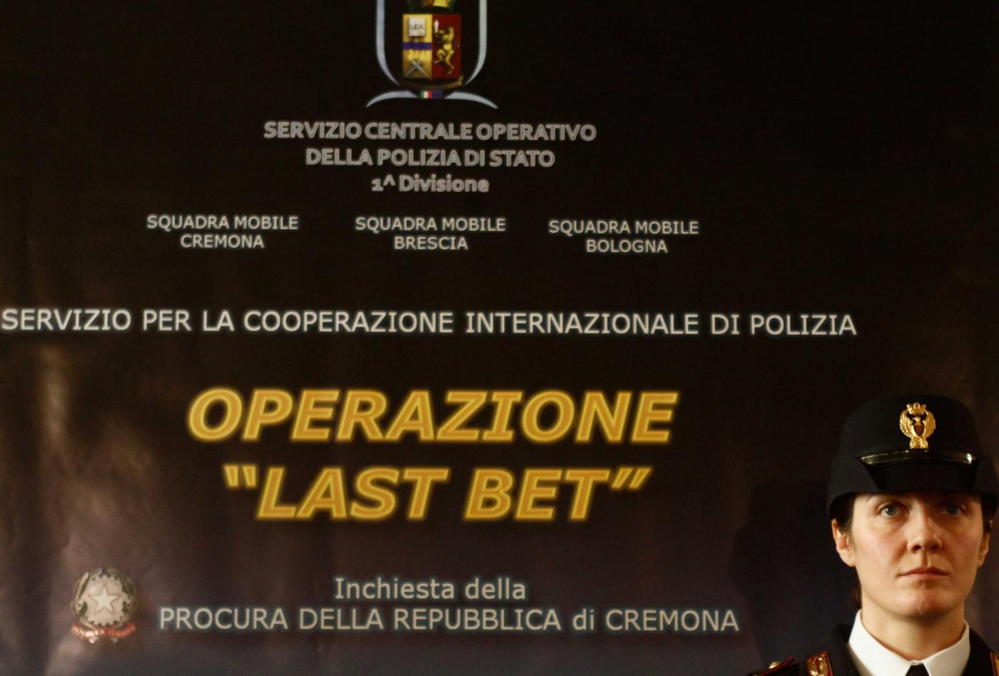 Calcio scommesse, conferenza stampa dopo gli arresti di Doni e altri calciatori