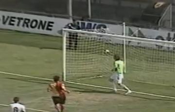 Il video di Benevento-Monza 1-0, Castelli e il buco nella rete 