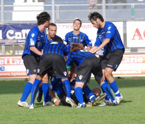 Latina-Lecce 1-2 pontini in finale 