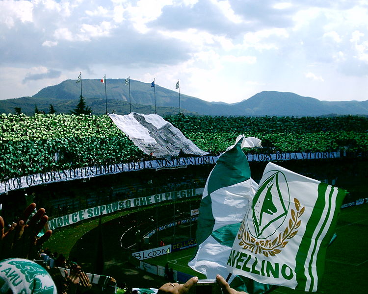 Avellino-Perugia appello della Curva Sud