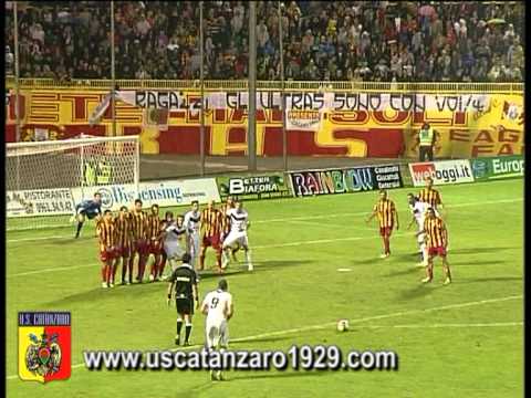 Video thumbnail for youtube video Il video di Catanzaro-Nocerina 2-3 | Lega Pro