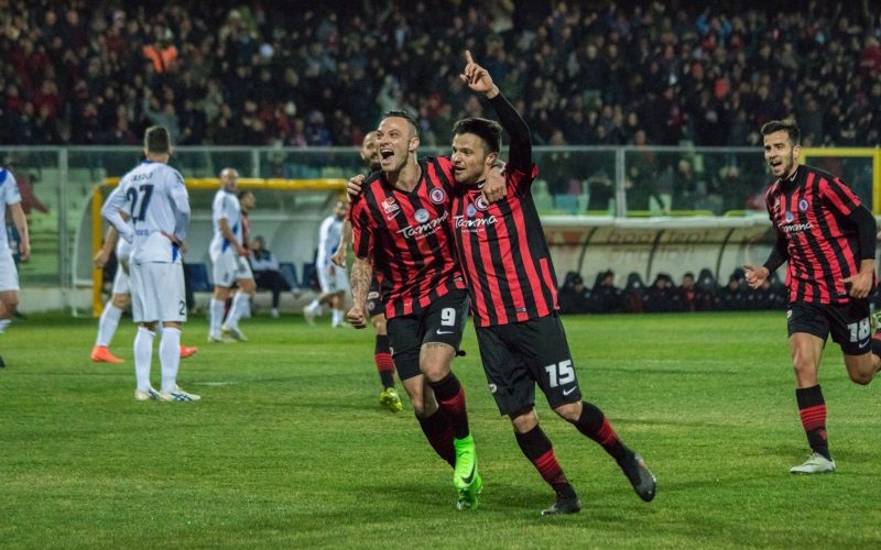 Lega Pro, Girone C: Foggia inarrestabile ma il Lecce non molla. Juve Stabia caccia Fontana