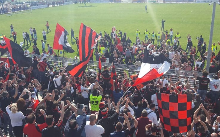 Foggia fa festa, i "satanelli" tornano in Serie B dopo 19 anni