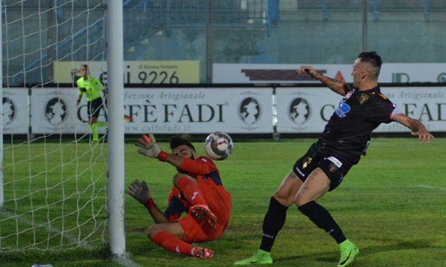 Serie C, 1°giornata Girone C: Lecce e Catania non vanno oltre il pari, bene Trapani e Matera